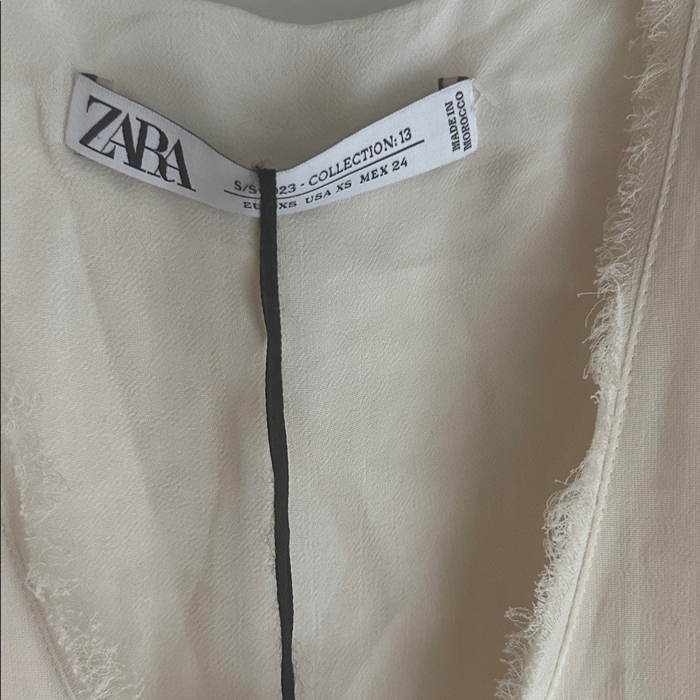 Zara collection 2023 Slip Dress
Cream Maxi Dress
Zara studio - Picture 16 of 16
